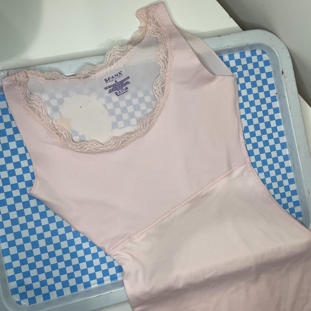 SPANX Rare Blush Pink Lace Trim Tank Top, Small
